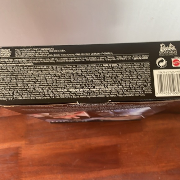 2001 Hollywood Cast Party Barbie NIB 5th in Series - Picture 8 of 12